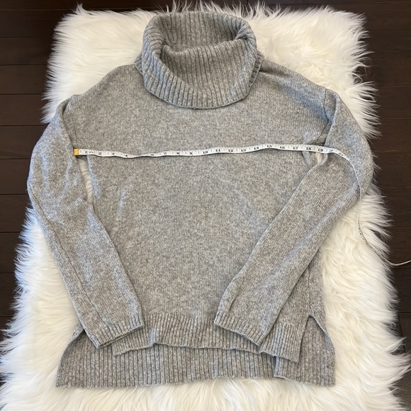 Gap Cosy Cowl Neck Light Grey 25% Wool Size Medium - Picture 2 of 6